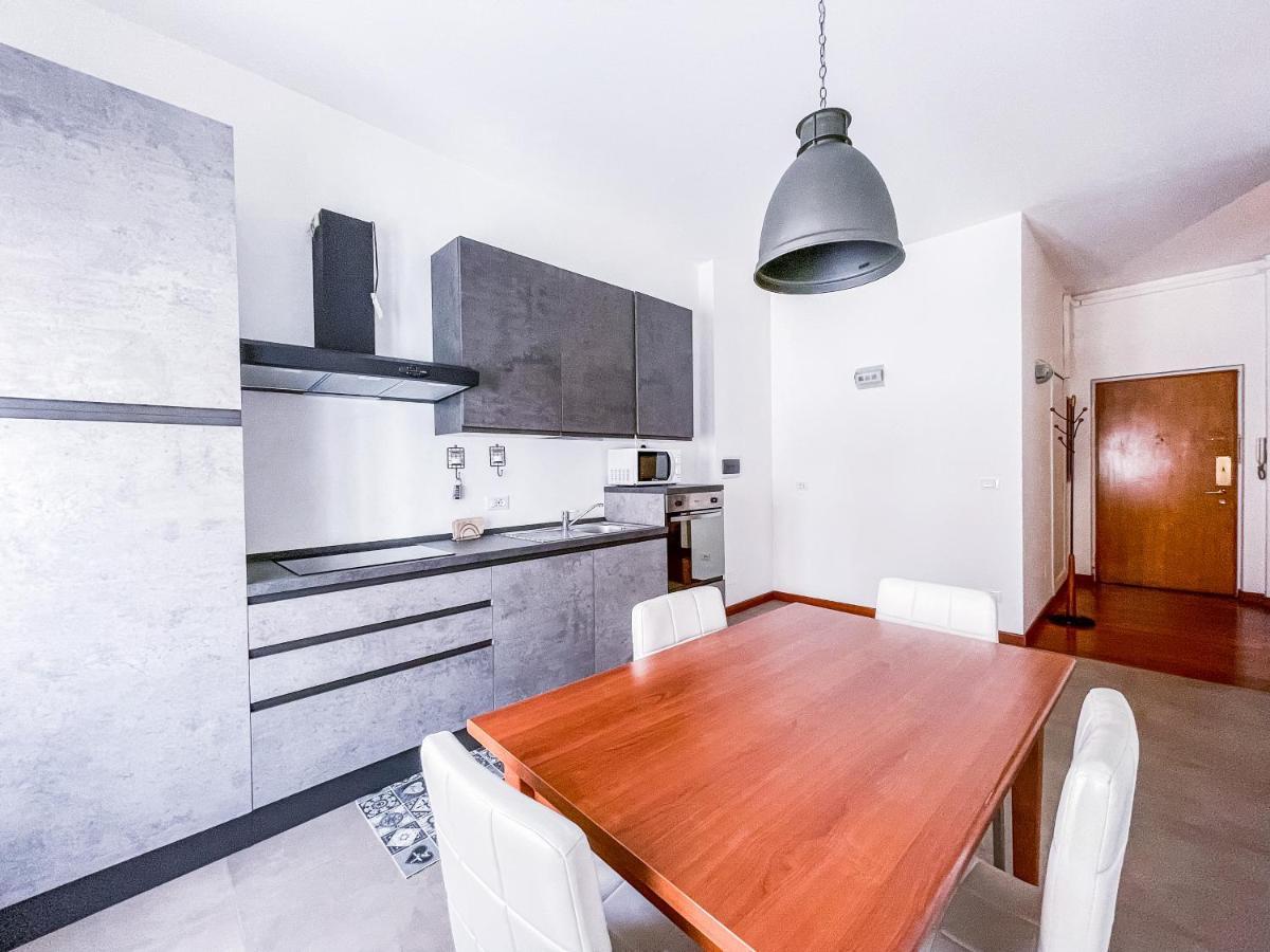 Myhouse Inn Porta Nuova - Affitti Brevi Italia トリノ エクステリア 写真